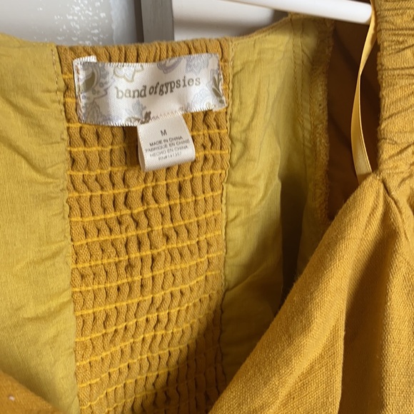 Band of gypsies yellow mid crop top w/ puff sleeve - Picture 3 of 5